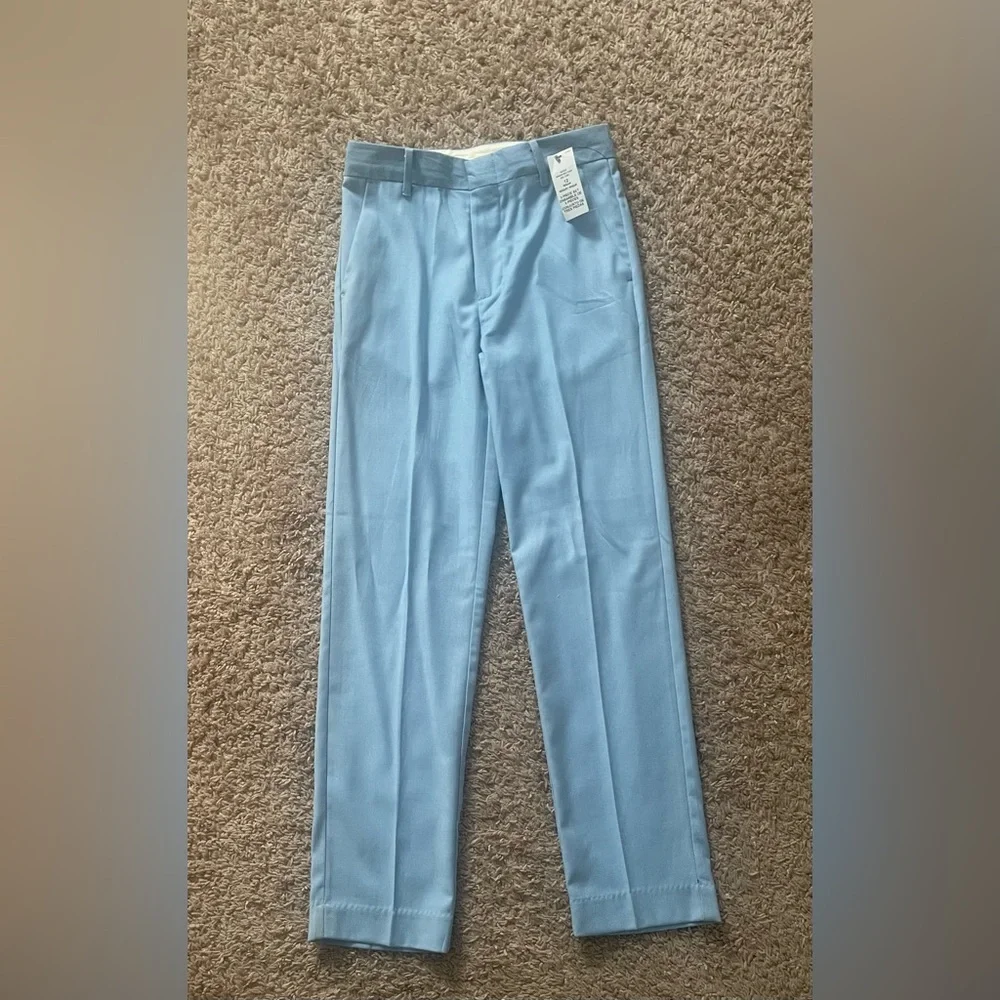 Calvin Klein 
Boys 3 piece suit 
NWT 
Size 10 jacket / size 12 vest and pants - Picture 4 of 6